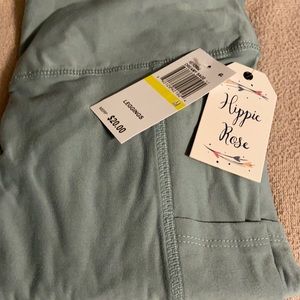 Leggings with pockets